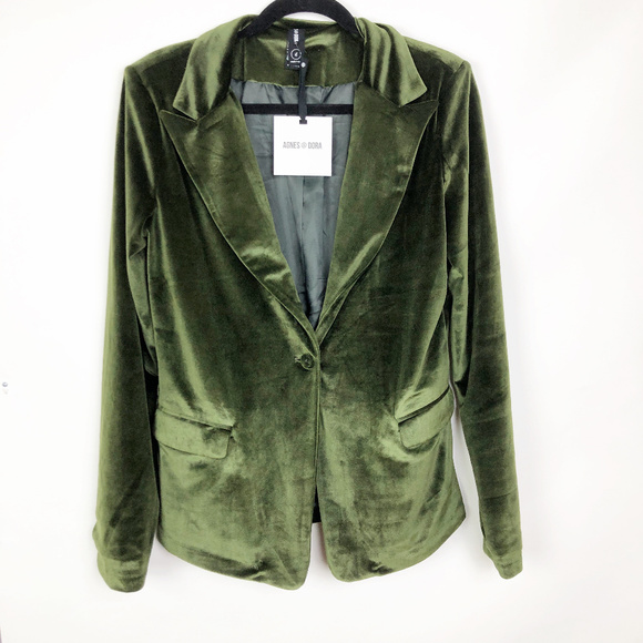 Agnes & Dora Jackets & Blazers - Agnes & Dora stretch velvet blazer